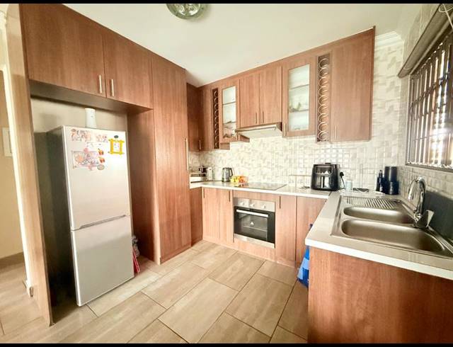 3 BEDROOM HOUSE FOR SALE IN VANDERBIJLPARK CE 4